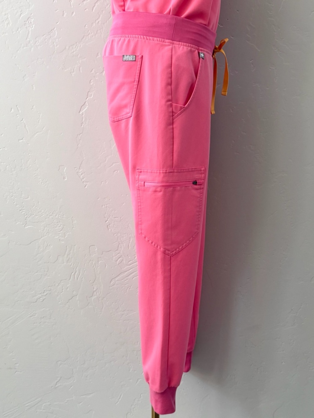 FIGS Zamora Jogger Scrub Pants Neon Pink S Petite Stretch - Picture 6 of 16